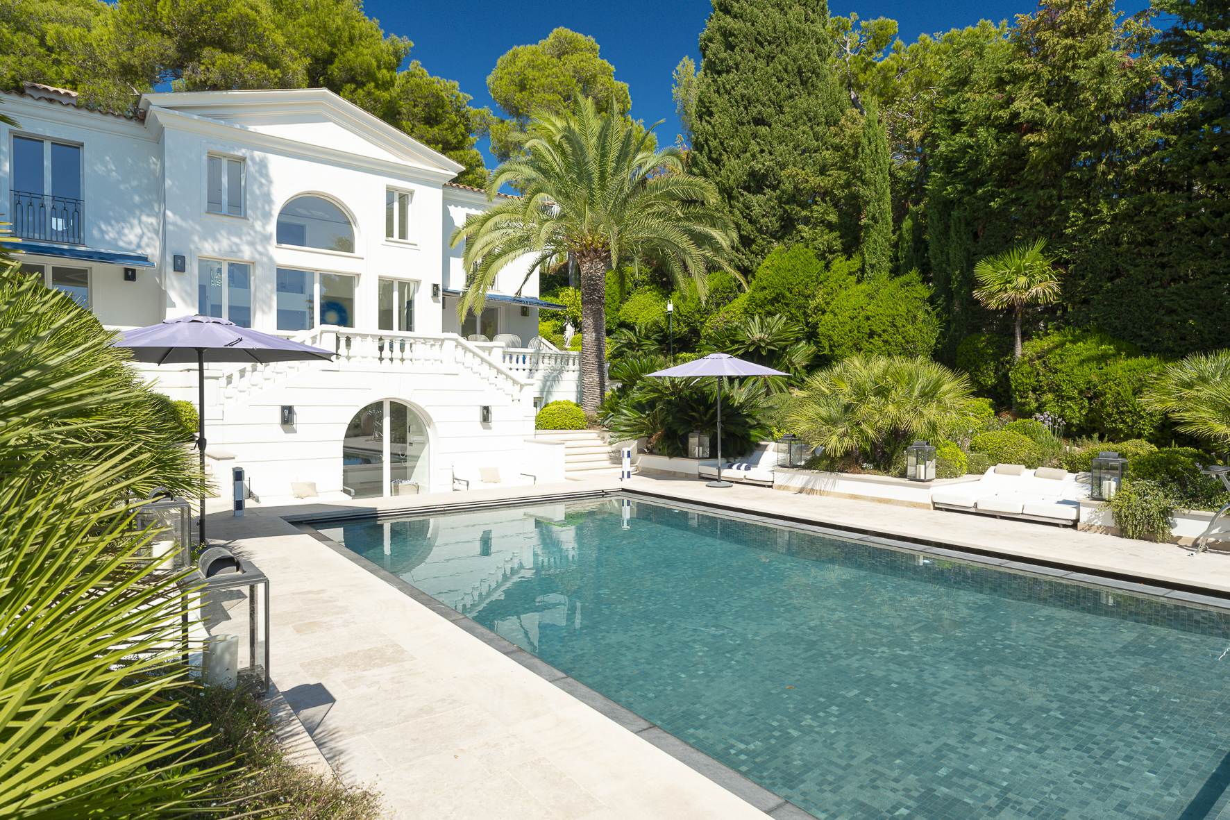 Waterfront Villa — photo 30